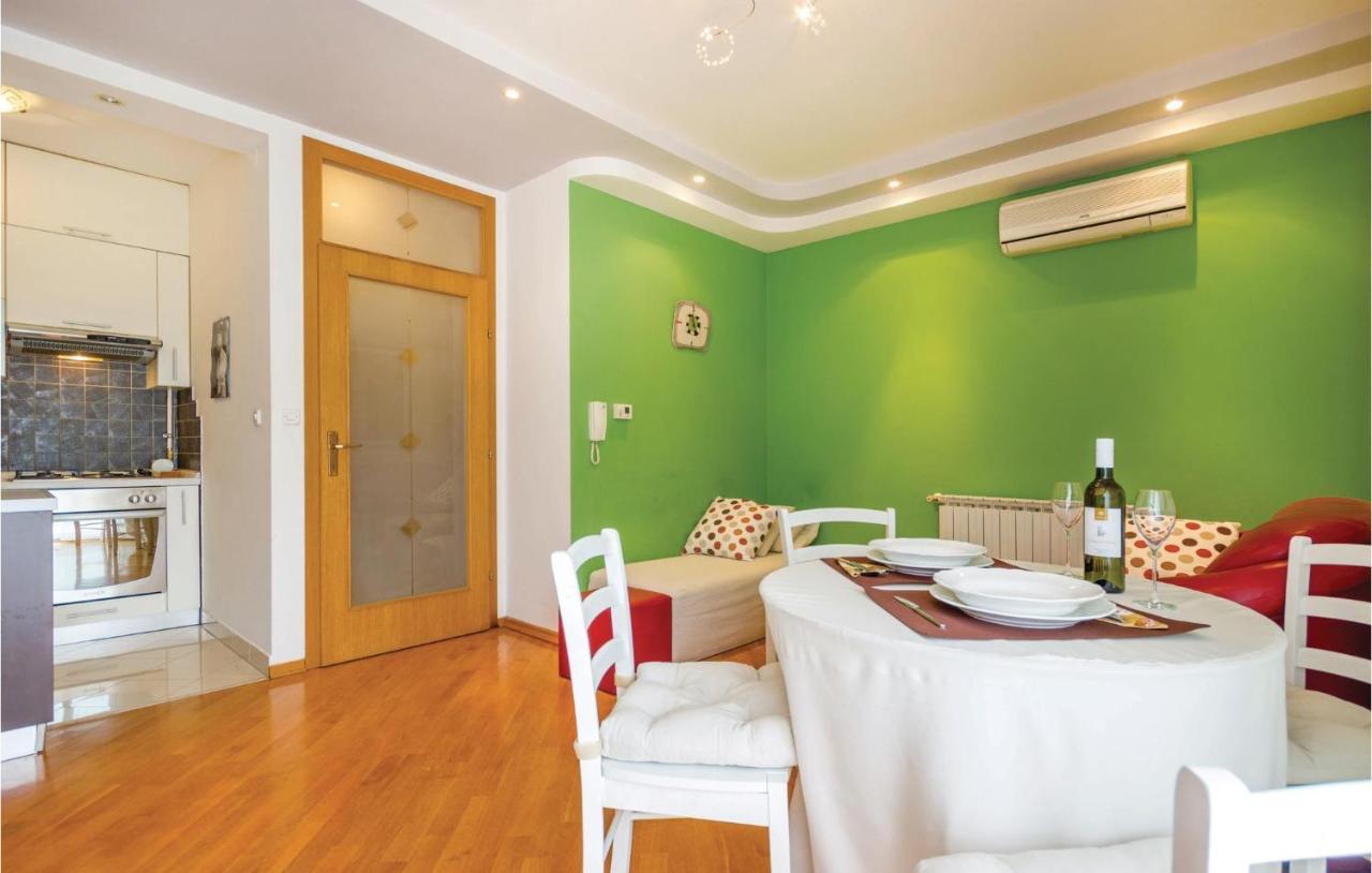 1 Bedroom Amazing Apartment In Rijeka Exterior foto